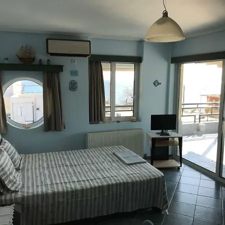 Tg Beach Studio With Sea View Terrace Διαμέρισμα Καλαμάτα