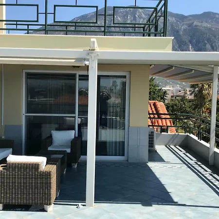 Tg Beach Studio With Sea View Terrace Apartment
