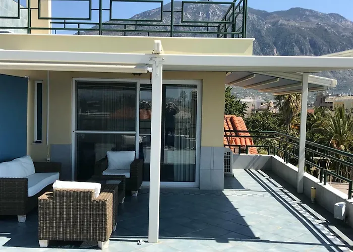Tg Beach Studio With Sea View Terrace Apartment